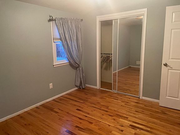 5th image of 243 Brookfield Ave