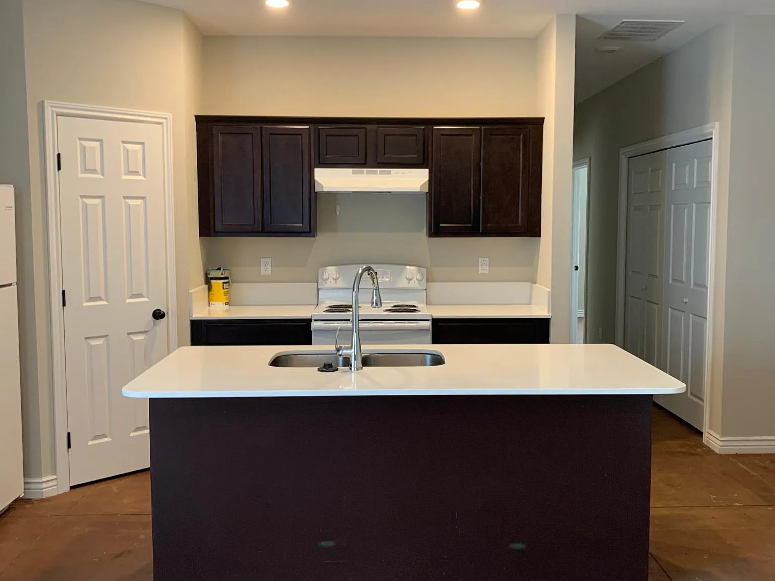5580 S Victoria St — Photo 3