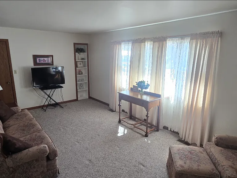608 S Main St #2 — Photo 2