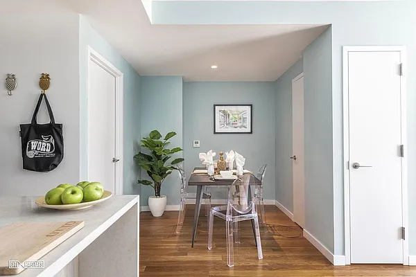 Rented by Corcoran | media 23