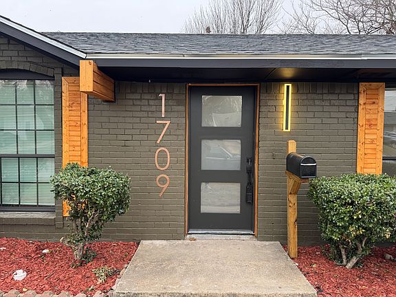 4th image of 1709 Danbury Dr