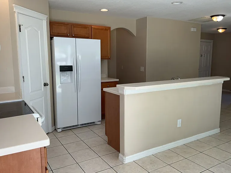 7415 Oxford Garden Cir — Photo 2