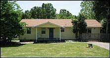 1st image of 202 Willow Dr