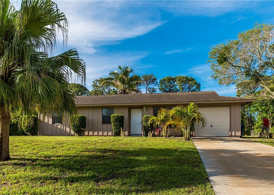 Home For Sale In Vero Beach Highlands