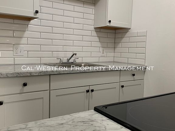 3rd image of 880 Willow St APT 1