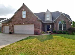2733 Reinford Dr, Newburgh, IN