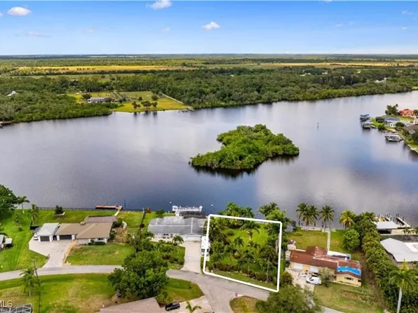 14550 Riverside Dr, Fort Myers, FL 33905