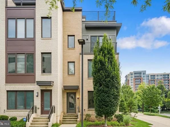 10430 Breuer St, Bethesda, MD 20817