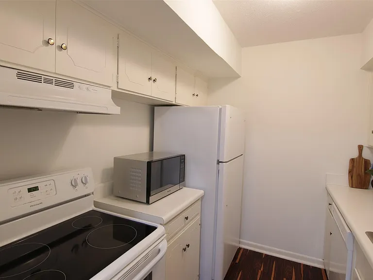2101 Fountain View Dr #35 — Photo 11
