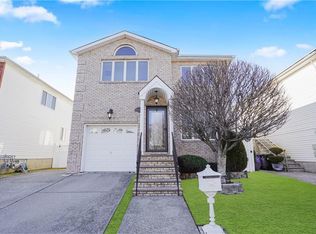 60 Dexter Ave, Staten Island, NY 10309