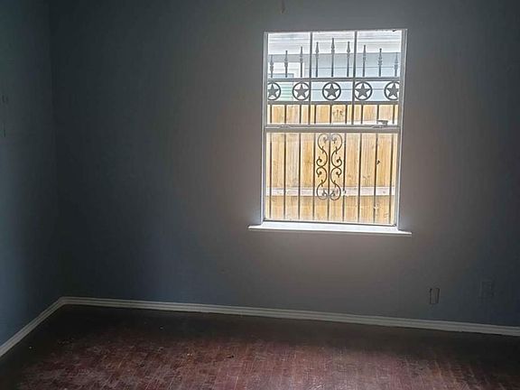 3rd image of 1217 E Ramsey Ave