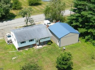 3 Lakeview Dr E, Montague, NJ 07827