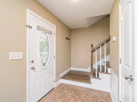 3rd image of 906 E Inskip Dr #906