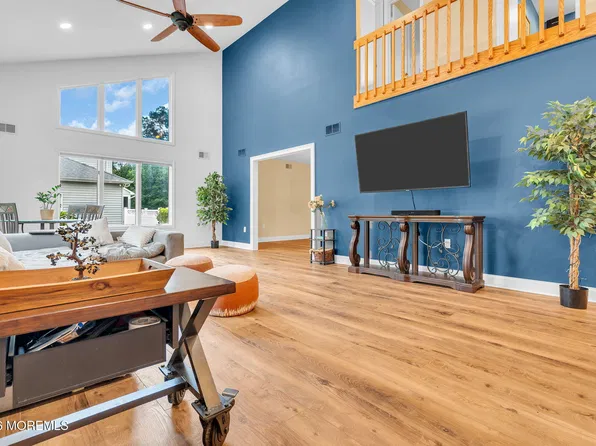 458 Penn Avenue N, Forked River, NJ 08731