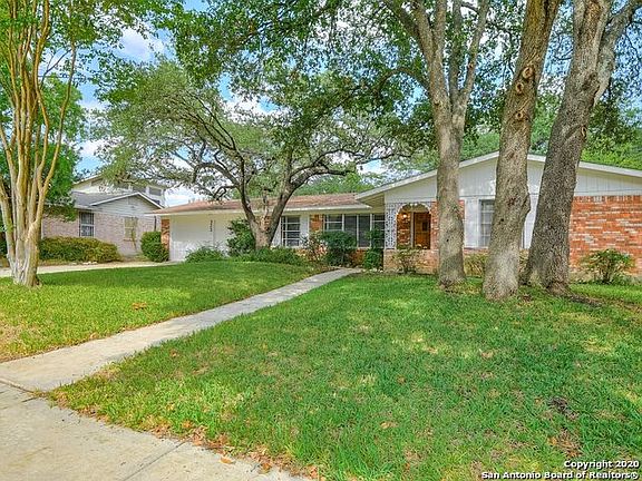 3rd image of 323 Serenade Dr