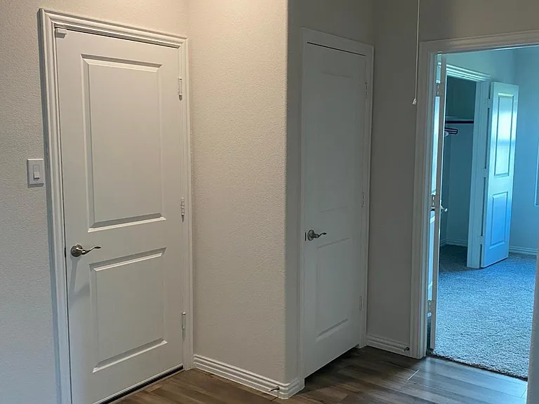 514 Janette Ct — Photo 12