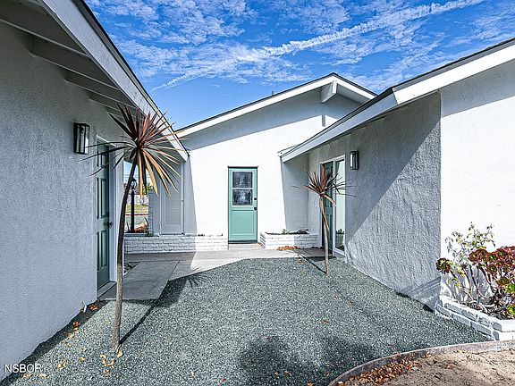 5th image of 3224 Dickson Dr