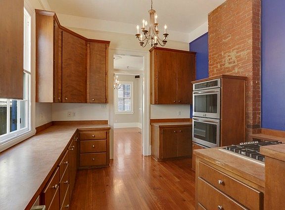 5th image of 1018 Saint Ferdinand St