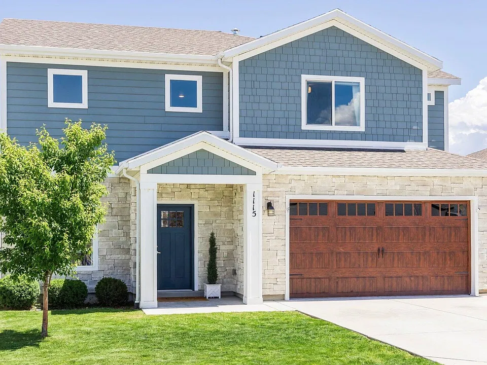 1115 E Becca Rd