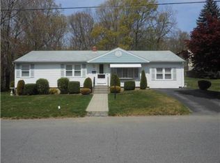 15 Bicentennial Way, N Providence, RI 02911