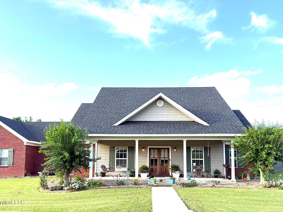 1st image of 11 Rolling Green Cir