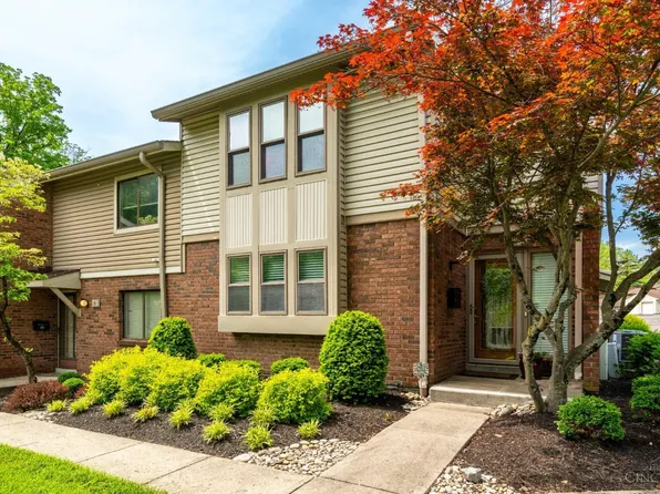 33 Oakwood Ct, Cincinnati, OH 45246