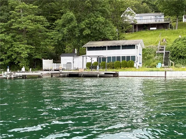 10980-10989 E Lake Rd, Hammondsport, NY 14840