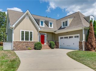 10054 Paddock Wood Ter, Midlothian, VA 23112