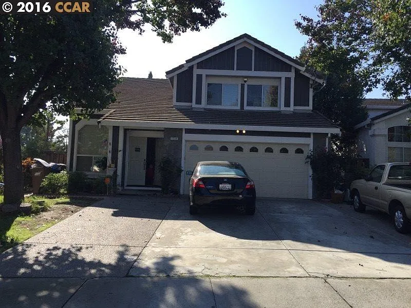 4566 Wolverine Way photo 1