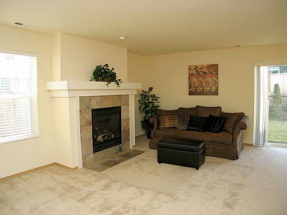Spacious Great Room With Gas Fireplace