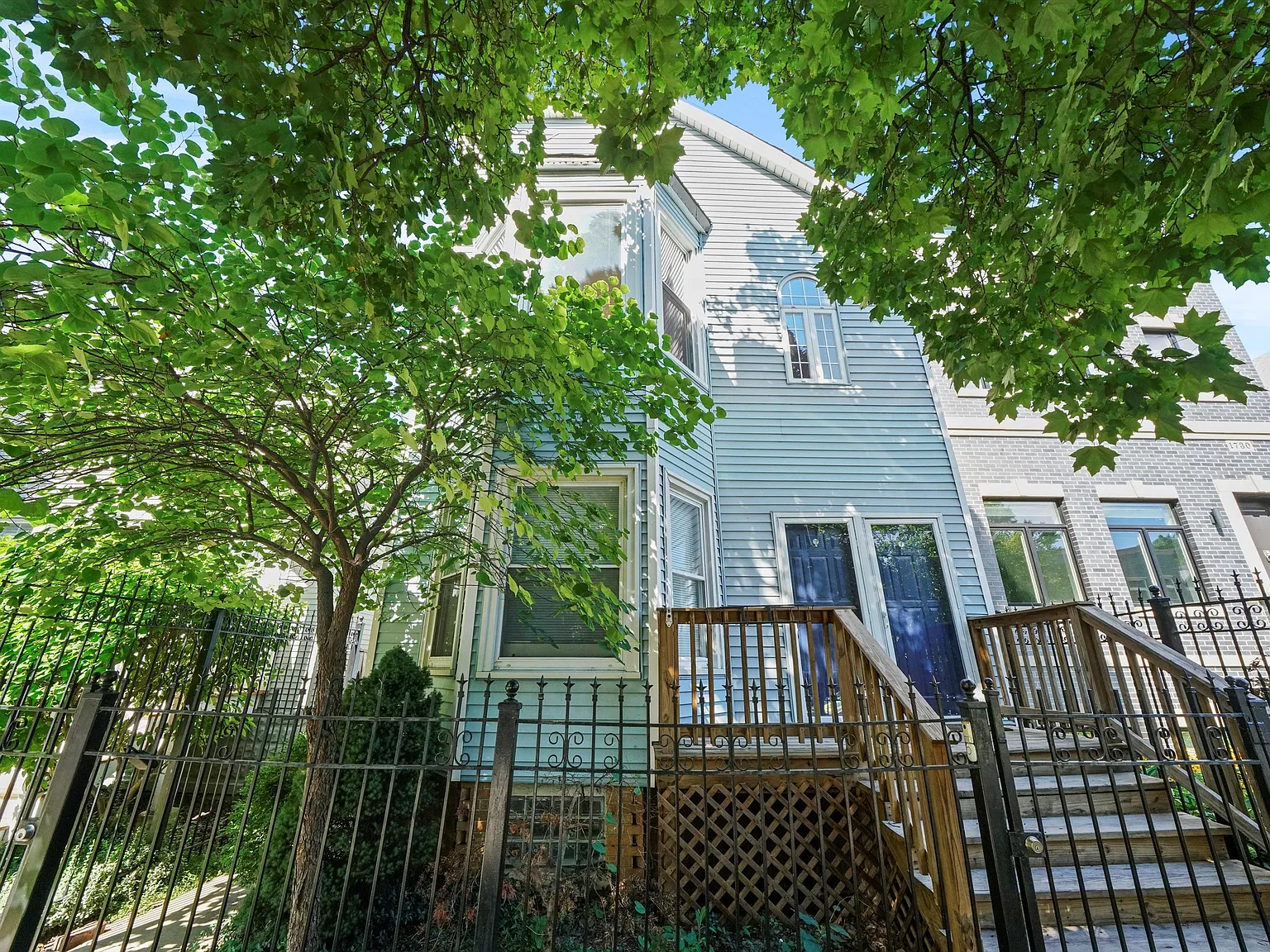 2 bed, 950 sqft, $2,450 — Photo 1