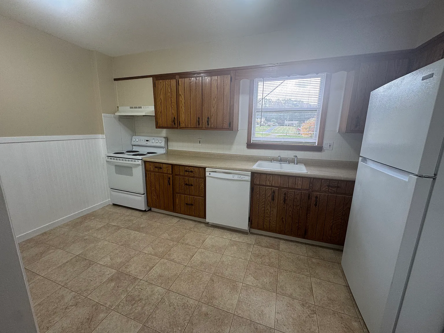 2 bed, 1200 sqft, $2,700 — Photo 3