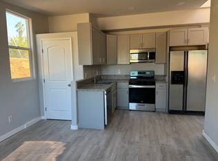 721 Ocean View Dr #6, Vista, CA 92084