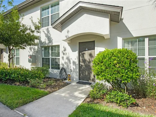 9077 Gervais CIR #902, NAPLES, FL 34120