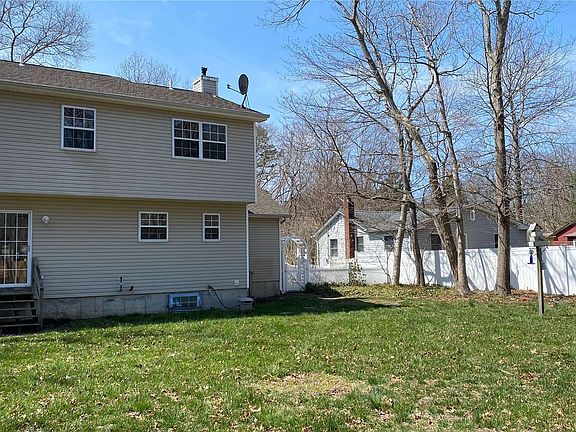 3rd image of 265 Orchid Dr