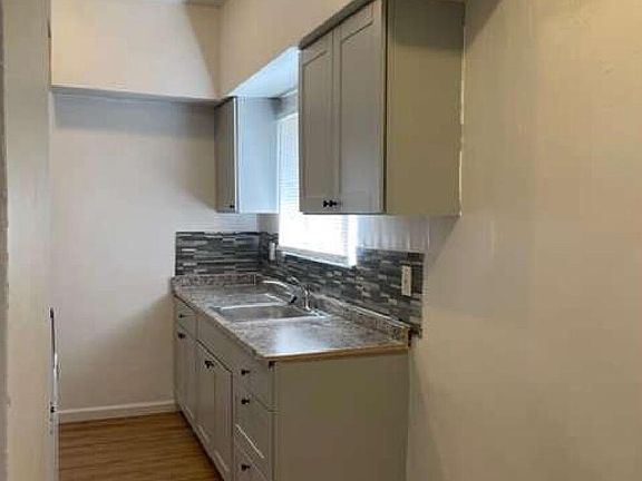 5th image of 941 N Madison St #941