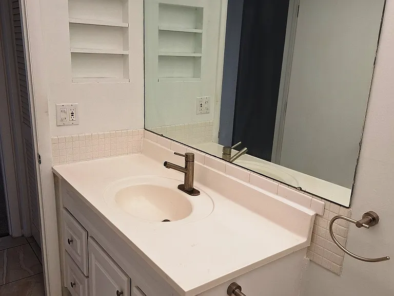 BATH SINK