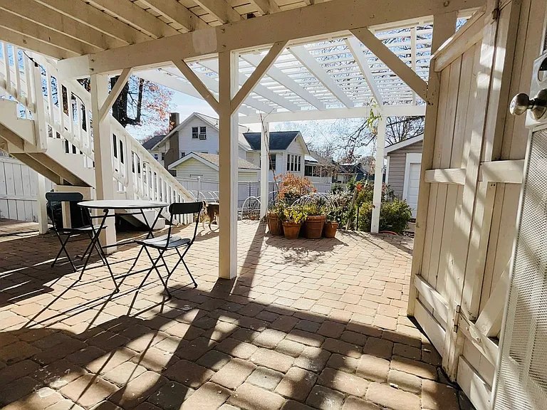 2605 Hamlin St NE — Photo 9