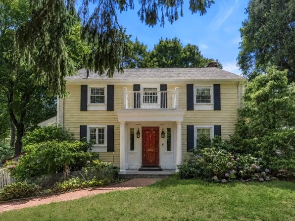 560 Worcester St, Wellesley, MA 02481