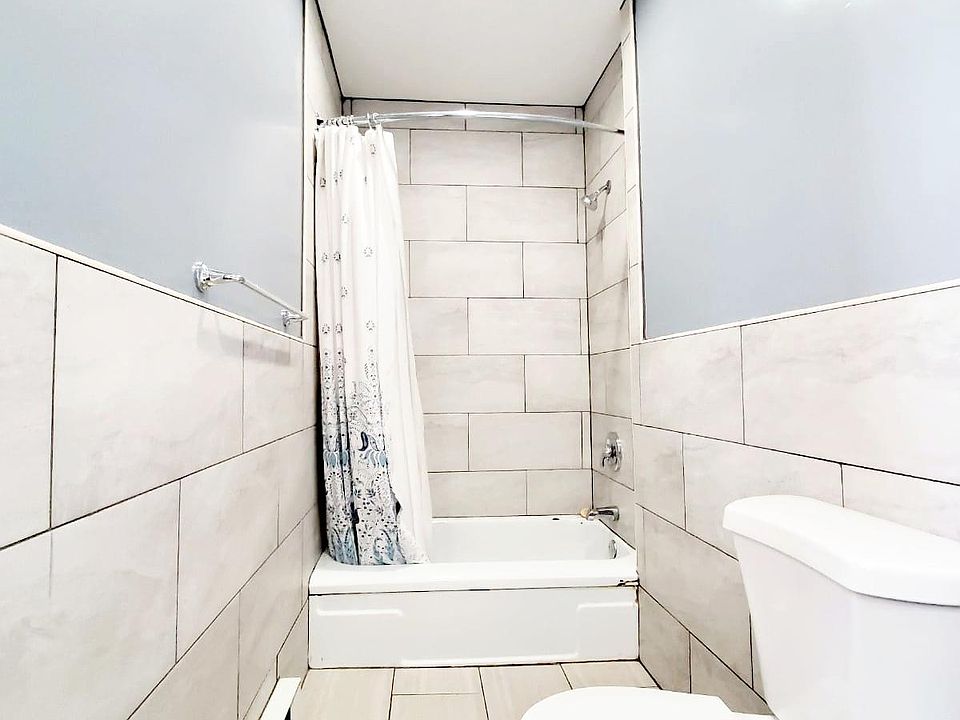 2nd image of 700 Broadway APT 2L