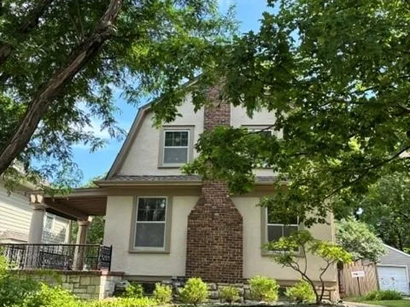 25 E 53rd St, Kansas City, MO 64112