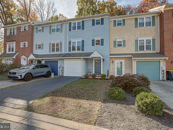 2nd image of 21 Carolina Ct
