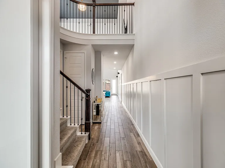 820 Manchester Ave — Photo 5