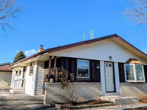 4127 South 89th STREET, Greenfield, WI 53228