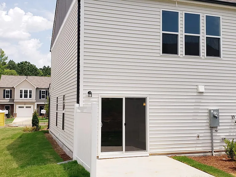 157 Woodford Reserve Ct — Photo 4