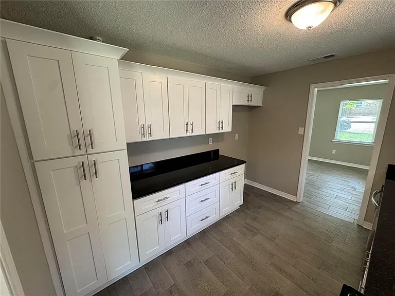 2120 Baker Rd — Photo 9