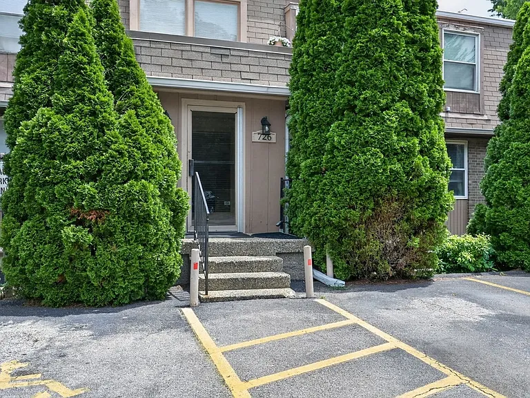726 Zorn Ave #5 — Photo 14