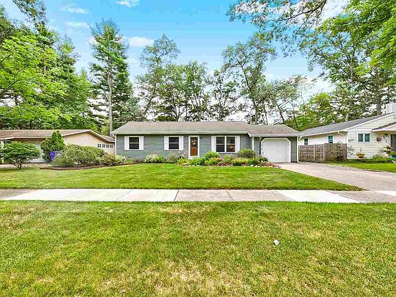 2nd image of 1714 Indian Woods Dr