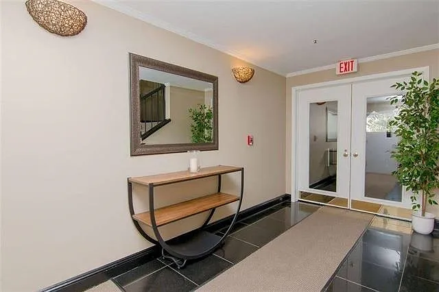 Studio, 1.0 bath, 470 sqft, $2,500 — Photo 3