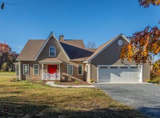 82 Smoky Row Rd, Staunton, VA 24401